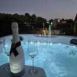 아파트 Asa With Private Jacuzzi