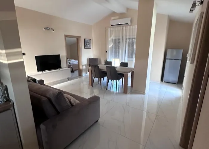 Villa Asa With Private Jacuzzi