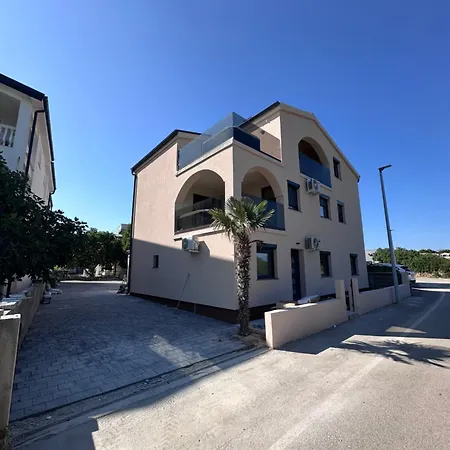 Asa With Private Jacuzzi * Vir