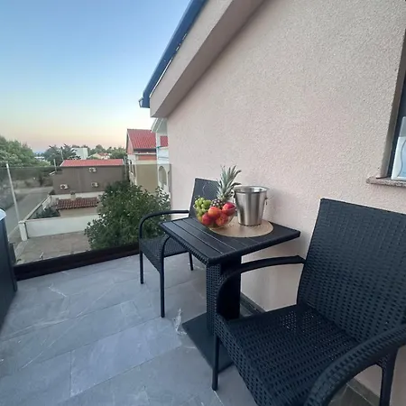 Asa With Private Jacuzzi Apartman