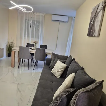 Asa Otok Appartement *