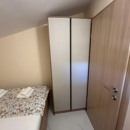 Asa Otok Appartamento *
