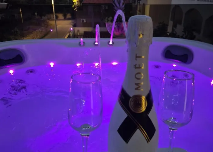 Villa Asa With Private Jacuzzi