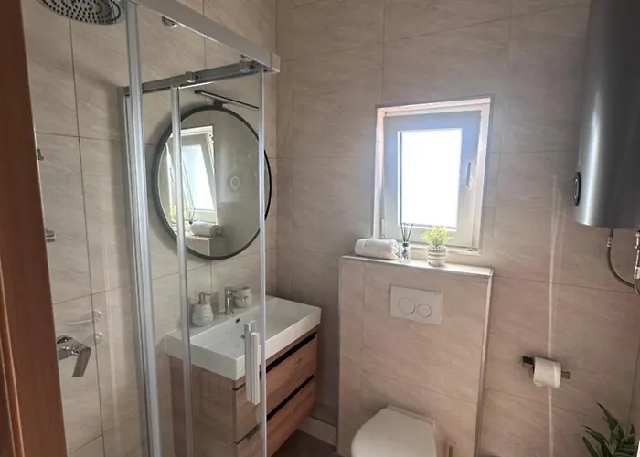 Asa With Private Jacuzzi Appartement Vir