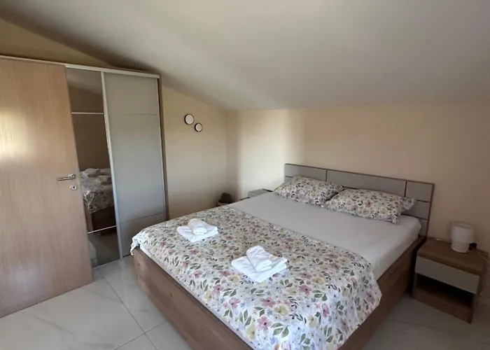 Asa With Private Jacuzzi Vir